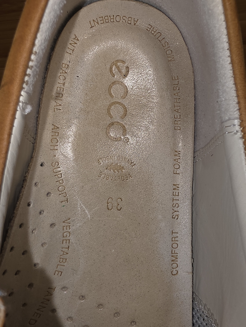 Ecco Women's Tan Suede Lace-Up Sneakers with White Laces and Striped Tongue - Picture 9 of 16